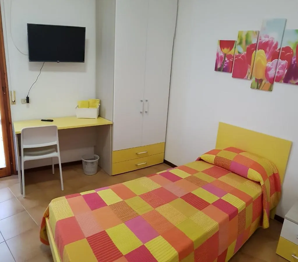 May Flowers Pisa Bed & Breakfast